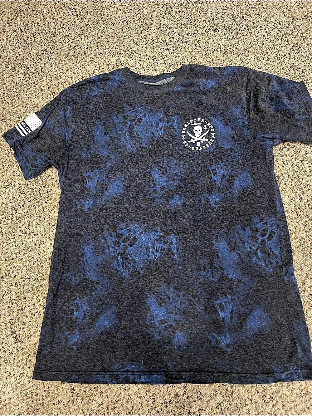 Howitzer Men's Abstract Graphic Tee in Black & Blue